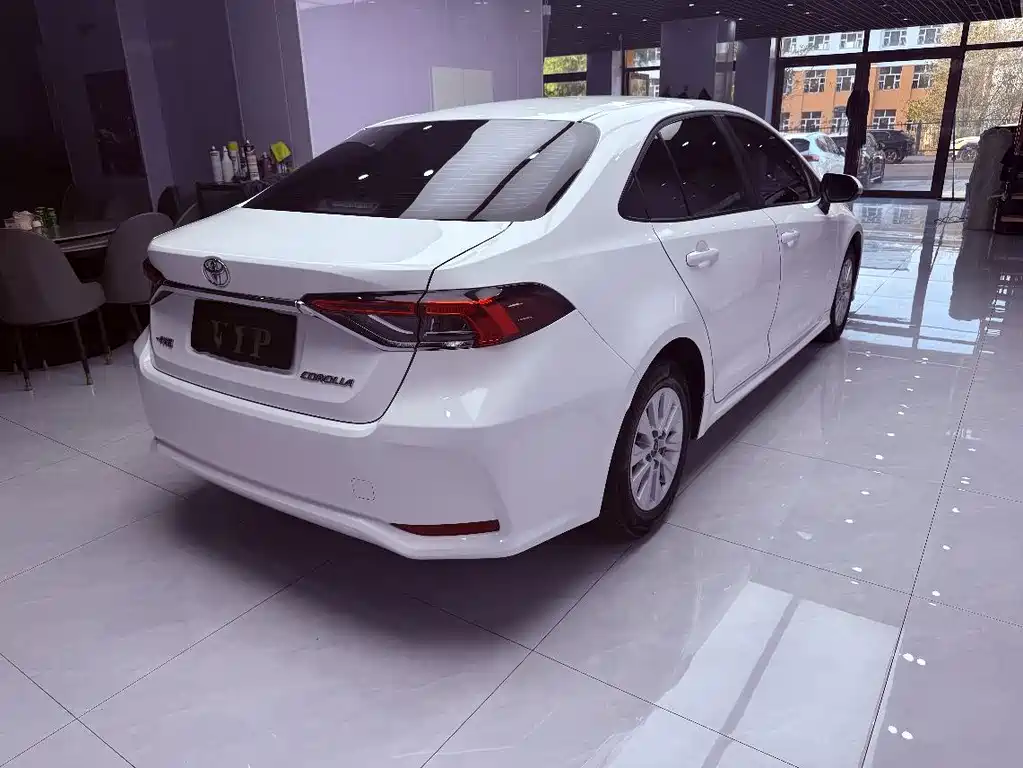 Toyota Corolla — миниатюра 4