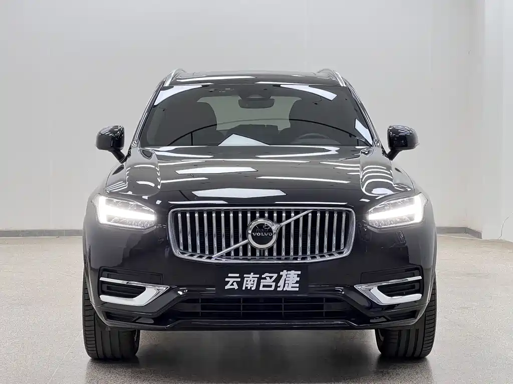 Volvo XC90 2023 B6 Luxury 7 мест