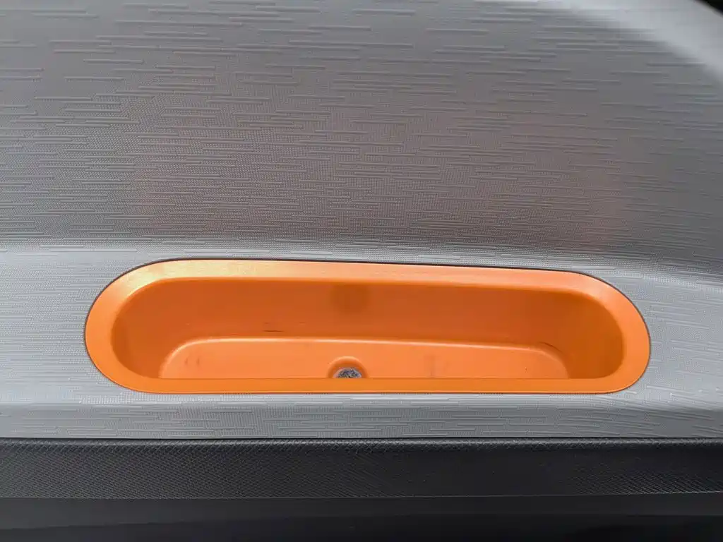 Wuling MINIEV — миниатюра 9