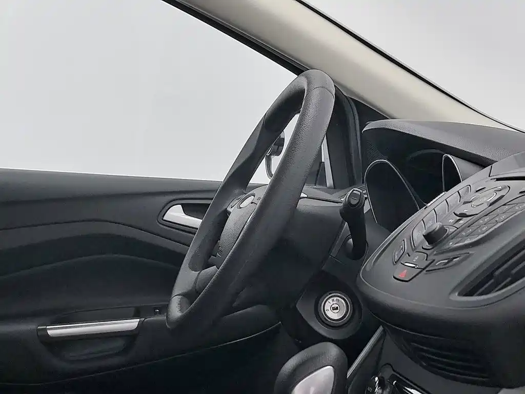 Ford Kuga — миниатюра 22