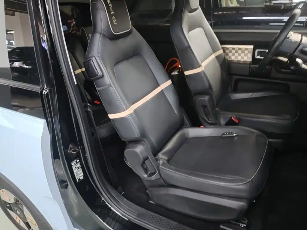 Baojun KiWi EV — миниатюра 25