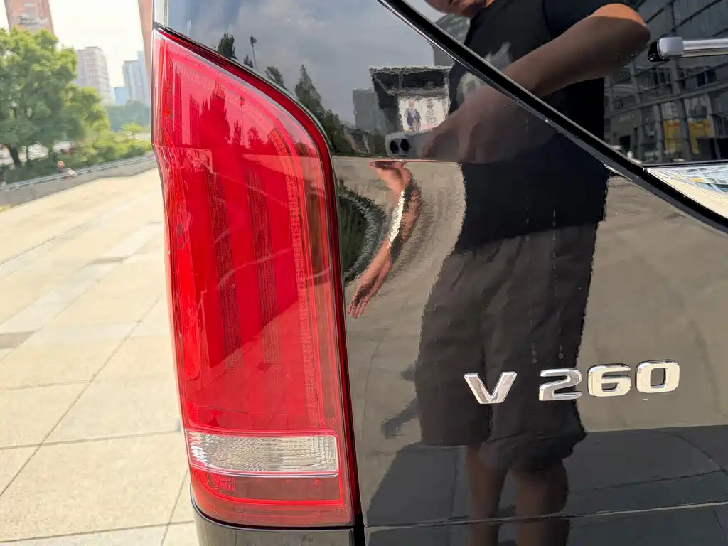 Mercedes-Benz V-Class — миниатюра 11