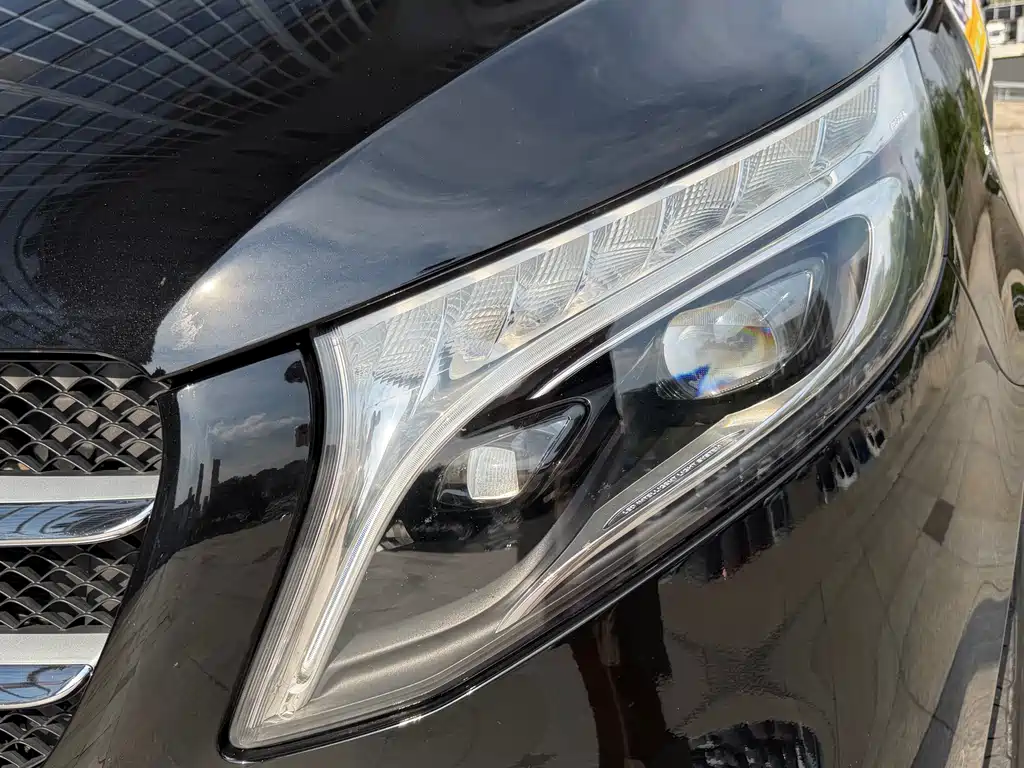 Mercedes-Benz V-Class — миниатюра 13