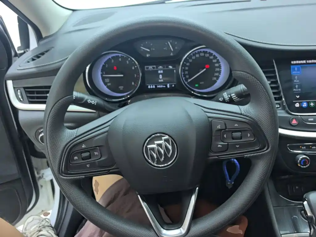 Buick Verano — миниатюра 11