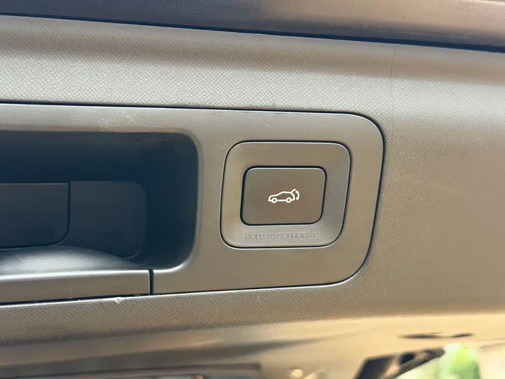 GAC Motor Trumpchi E8 PHEV — миниатюра 20