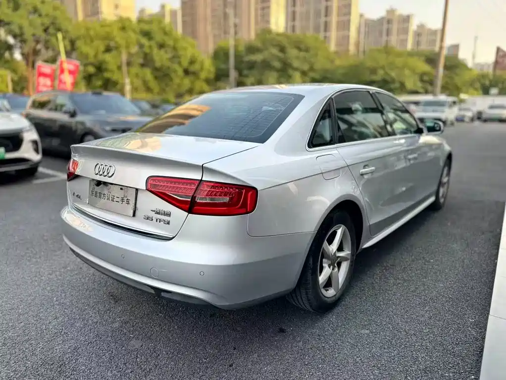 Audi A4L — миниатюра 7
