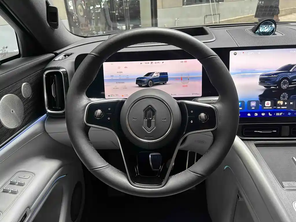AITO AITO M9 — миниатюра 2