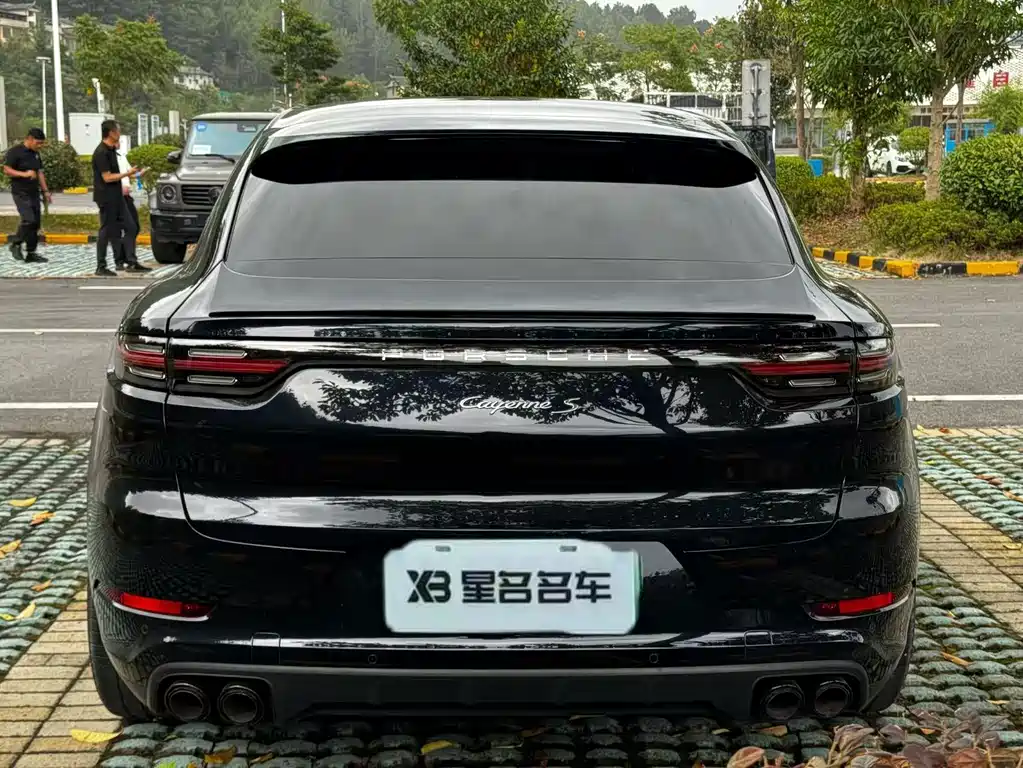 Porsche Cayenne — миниатюра 12