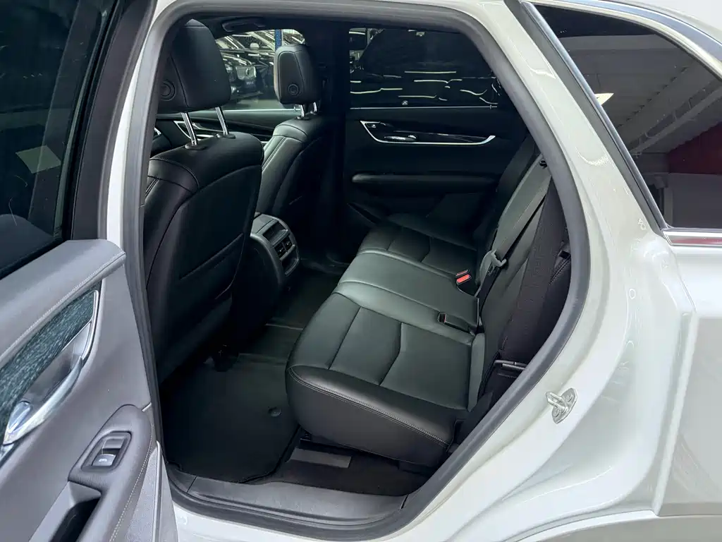 Cadillac XT5 — миниатюра 9