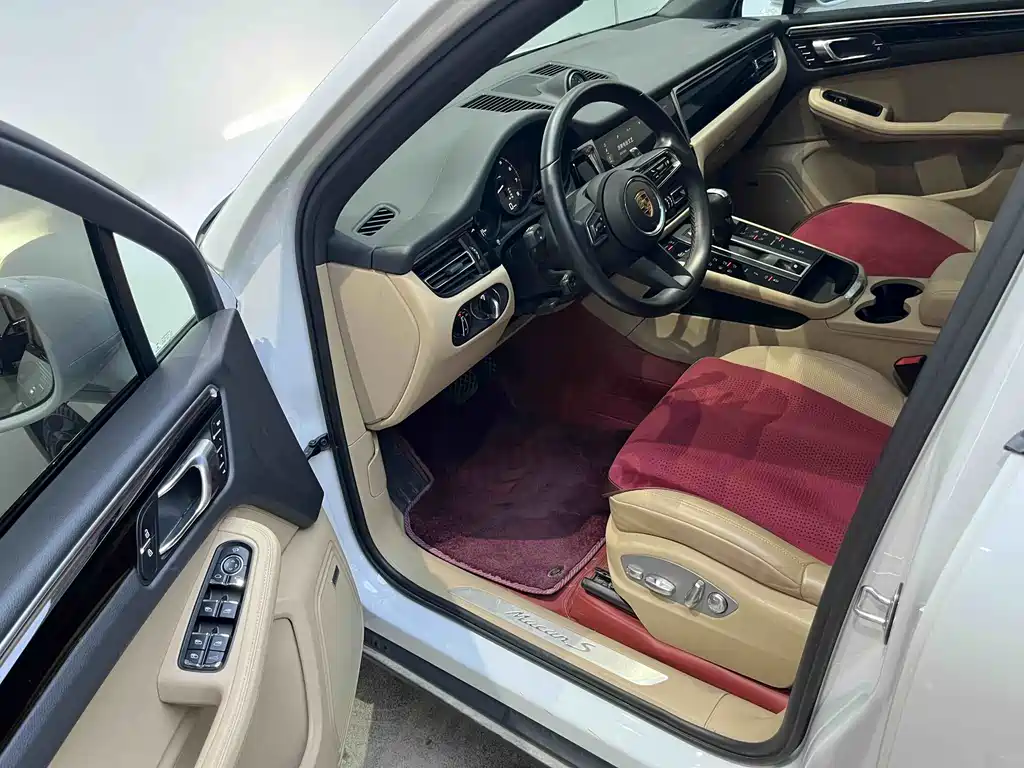 Porsche Macan — миниатюра 13
