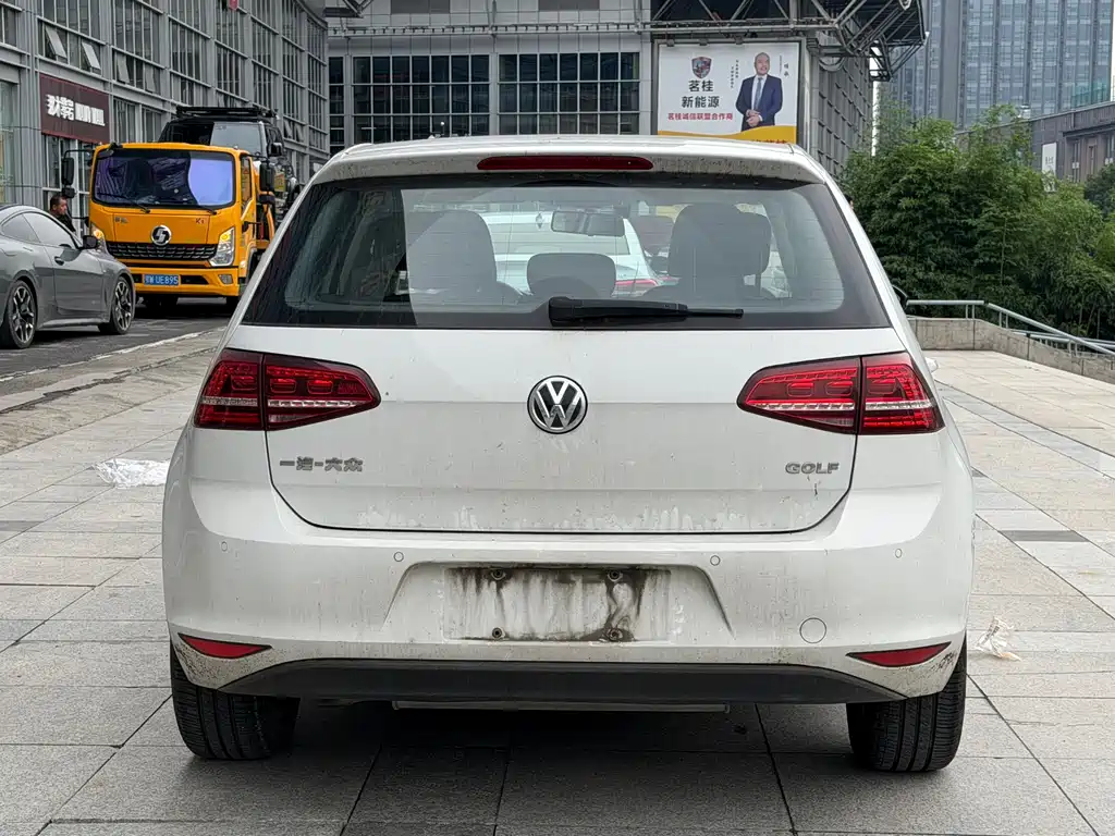 Volkswagen Golf 2017 1.6L AT Comfort