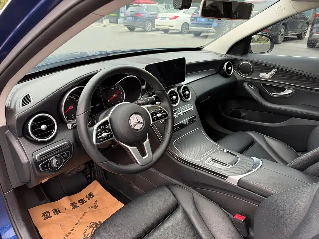 Mercedes-Benz C-Class — миниатюра 11