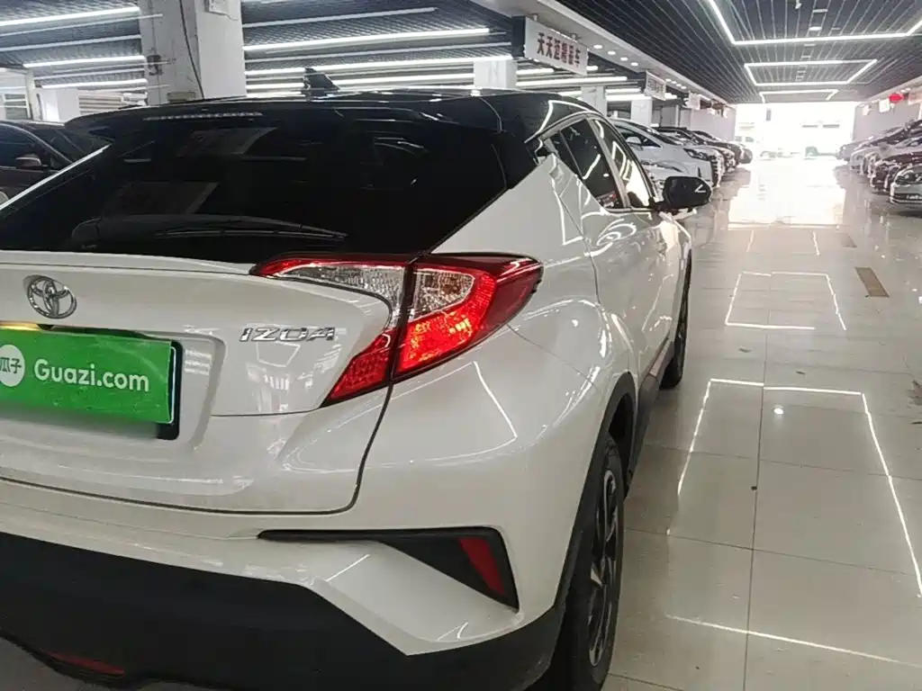 Toyota IZOA — миниатюра 8