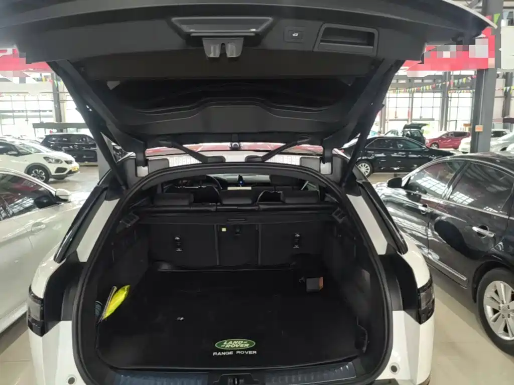 Land Rover Velar — миниатюра 19