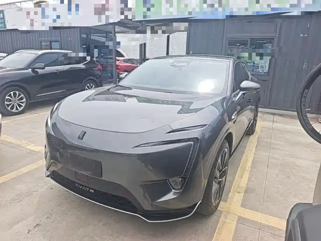 2024 Avatr 11