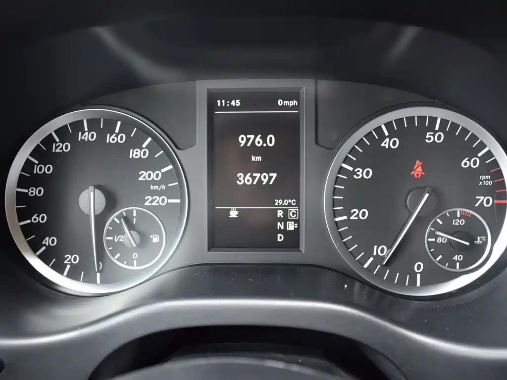 Mercedes-Benz Vito — миниатюра 13
