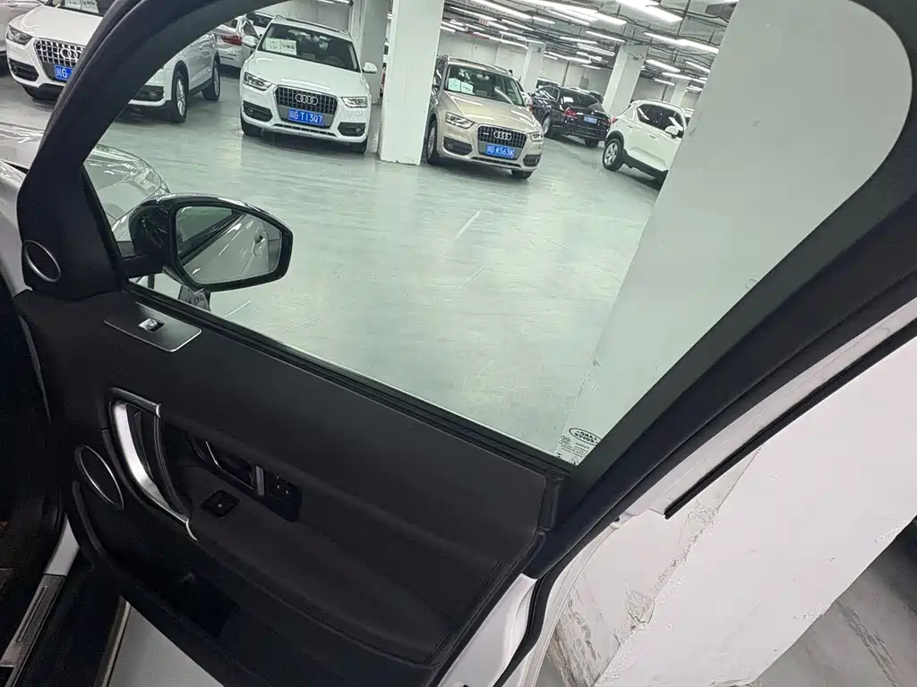Land Rover Discovery Sport — миниатюра 6