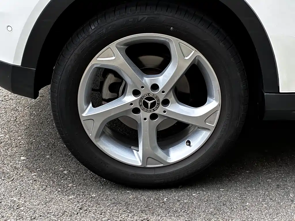 Mercedes-Benz GLA — миниатюра 11