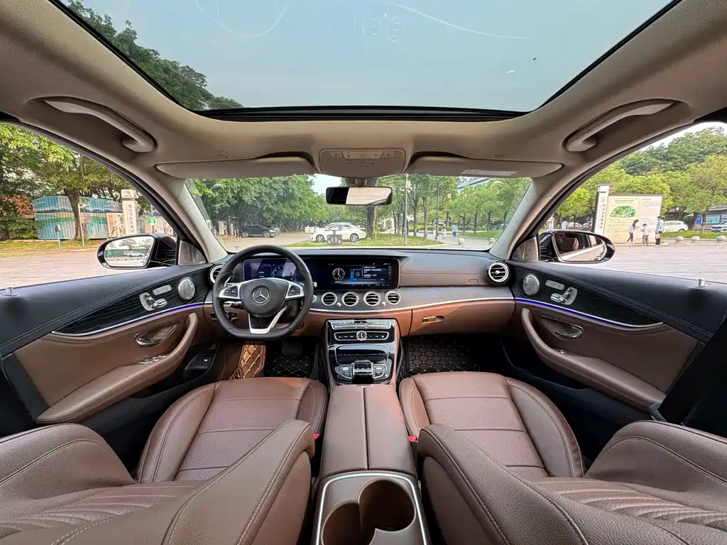 Mercedes-Benz E-Class — миниатюра 12
