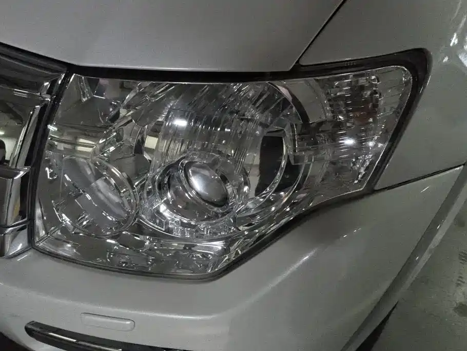 Mitsubishi Pajero (Import) — миниатюра 5