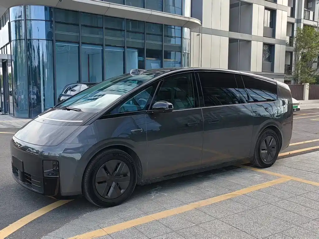 Li Auto Li MEGA