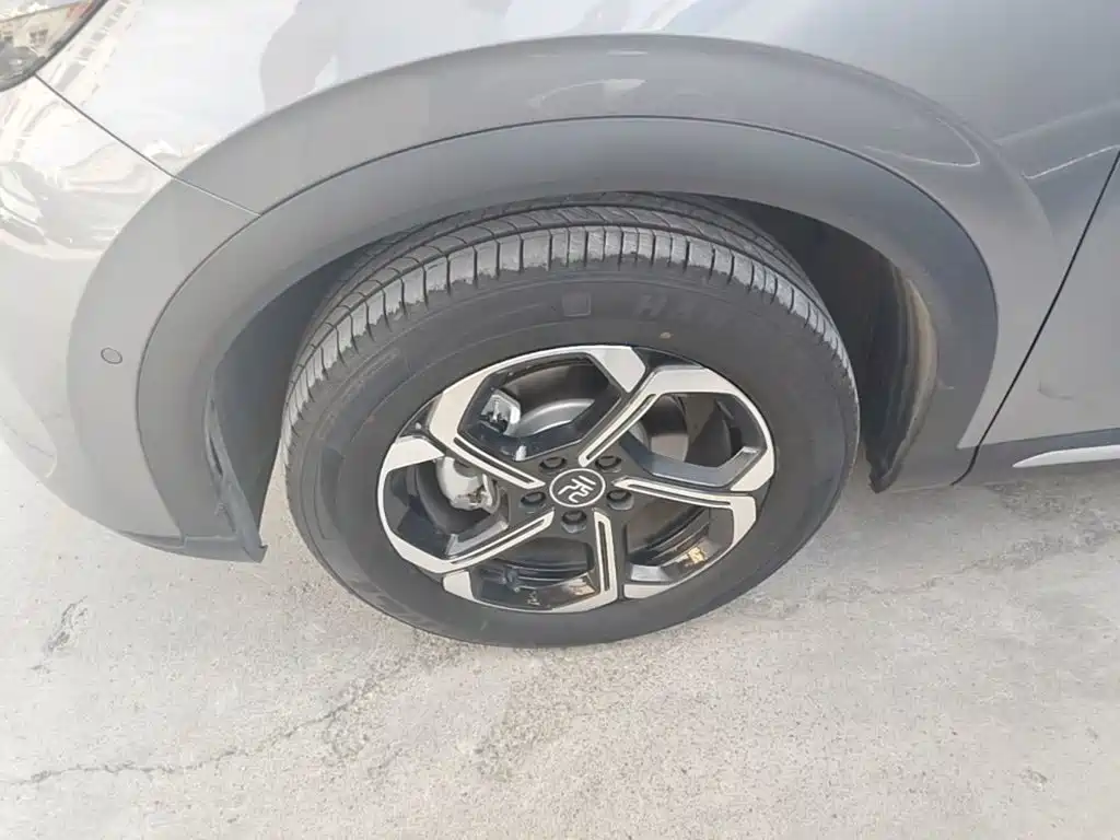 BYD Yuan Plus — миниатюра 23