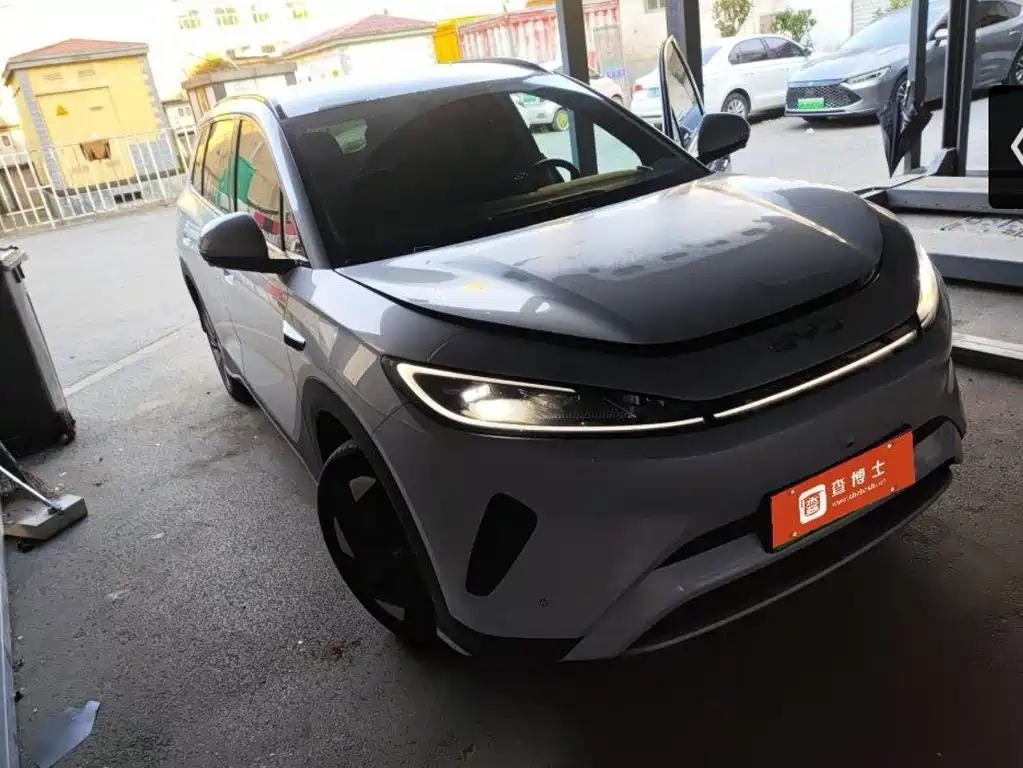 BYD Sealion 05 EV — миниатюра 2