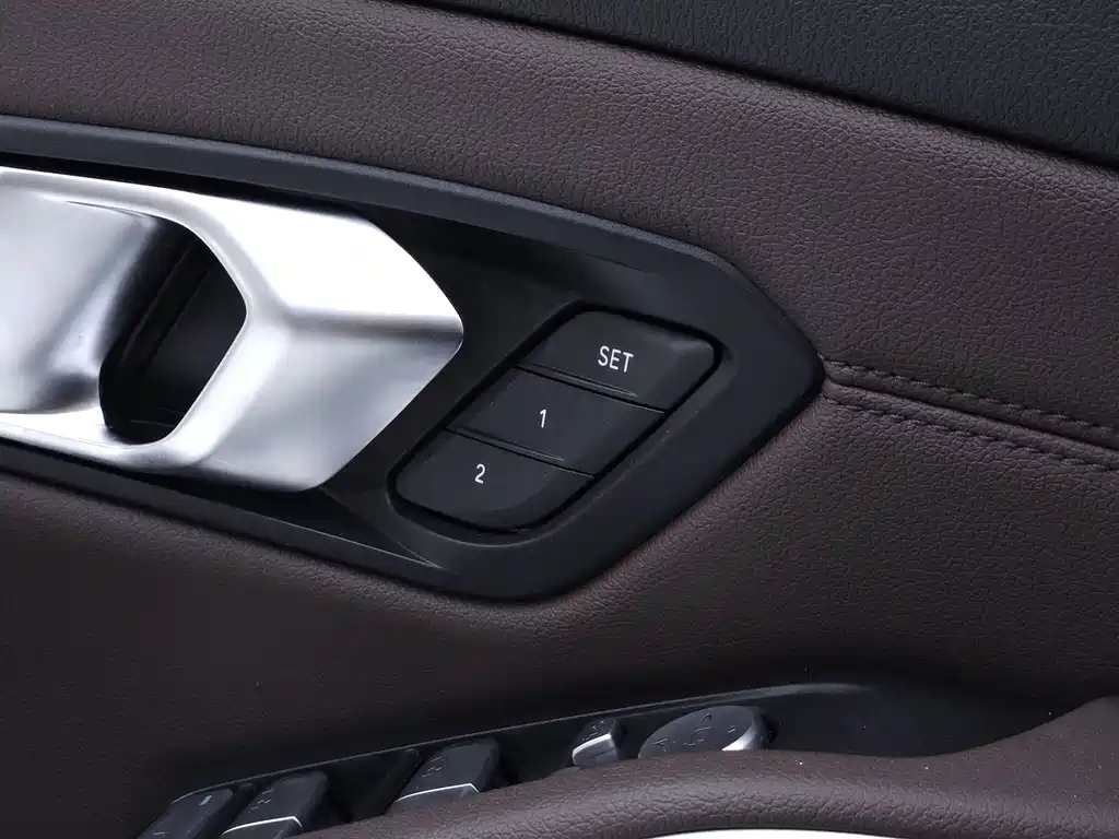 BMW 3 Series — миниатюра 11