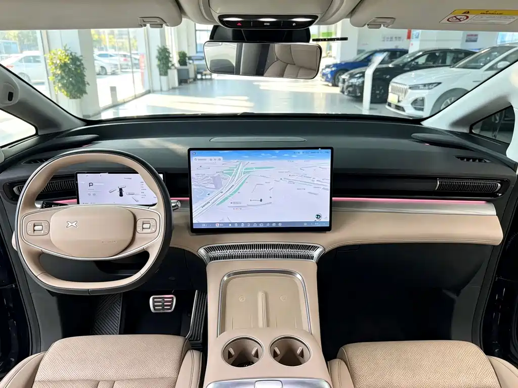 XPeng X9 — миниатюра 7