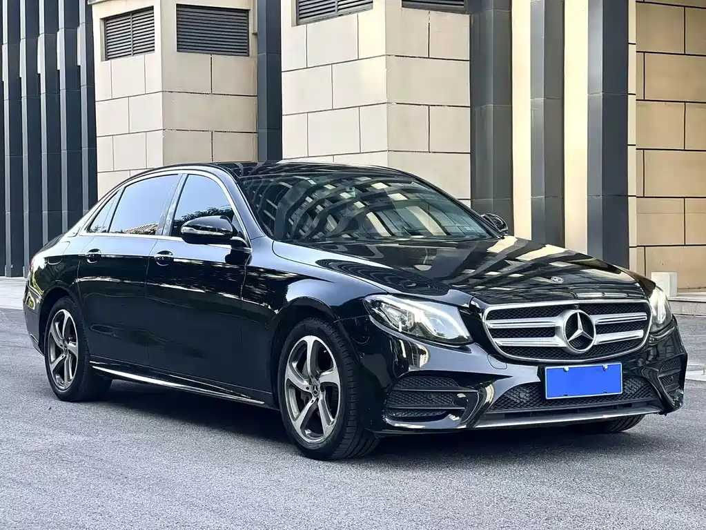 Mercedes-Benz E-Class — миниатюра 3