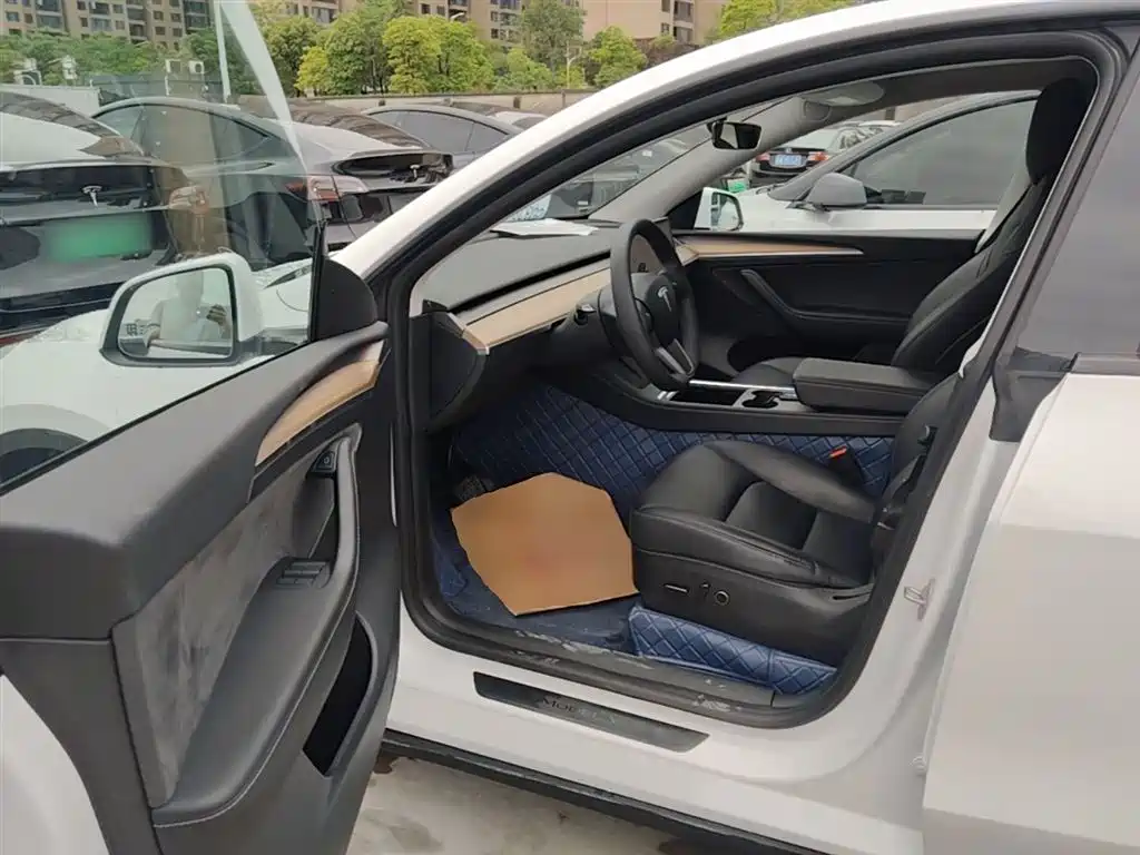 Tesla Model Y — фотографии объявления, Фото 16
