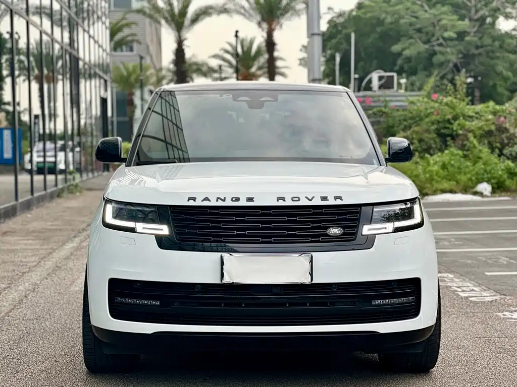 Land Rover Range Rover 2023 3.0 L6 400PS мест Long Wheelbase