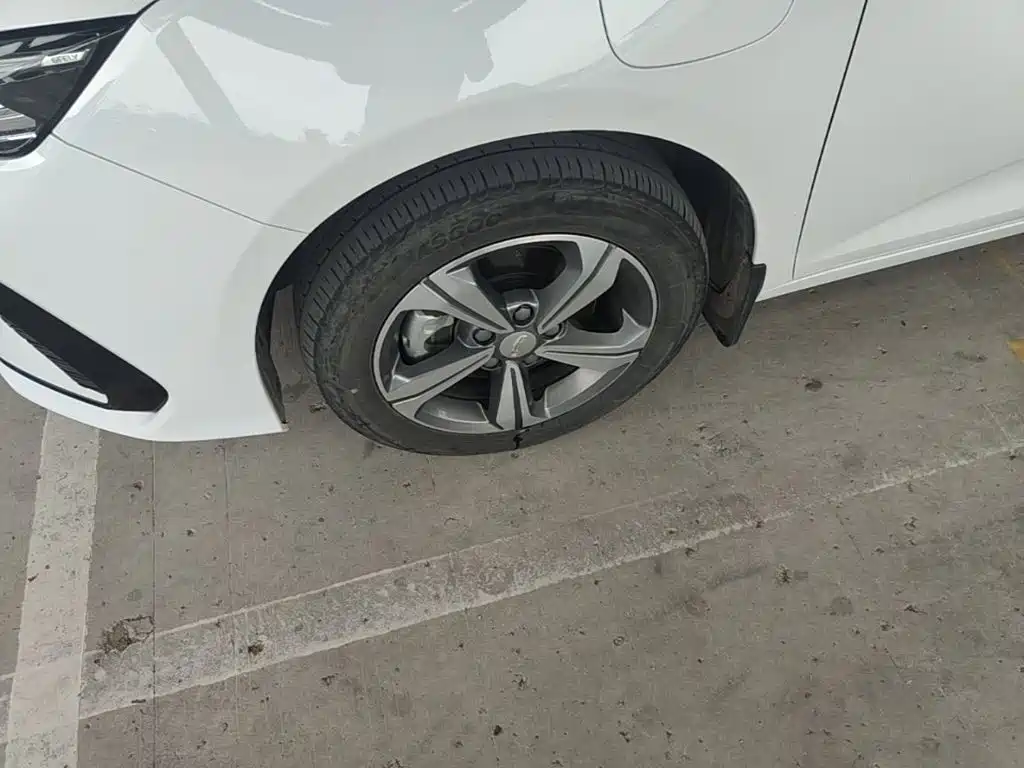 Geely L HiP — миниатюра 23