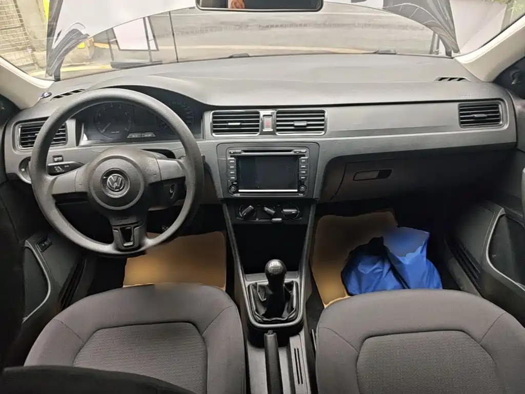 Volkswagen Santana — миниатюра 10