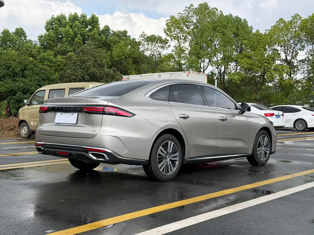 Geely Emgrand - фото 5