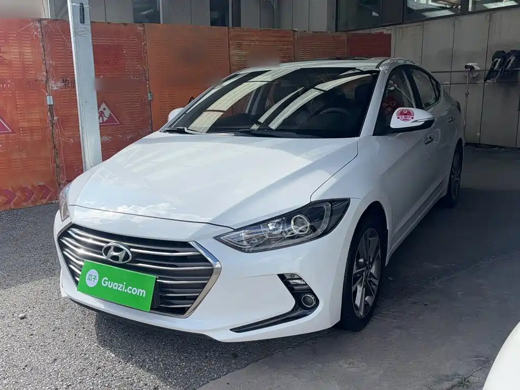 Hyundai Elantra — миниатюра 2