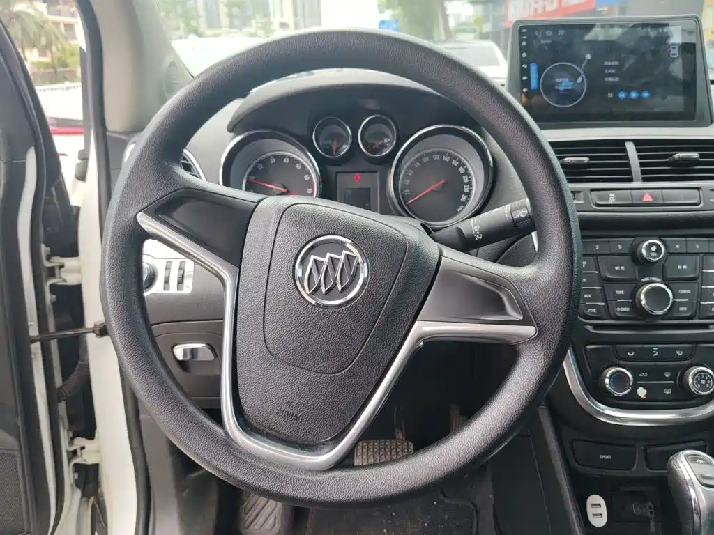 Buick Encore — миниатюра 11
