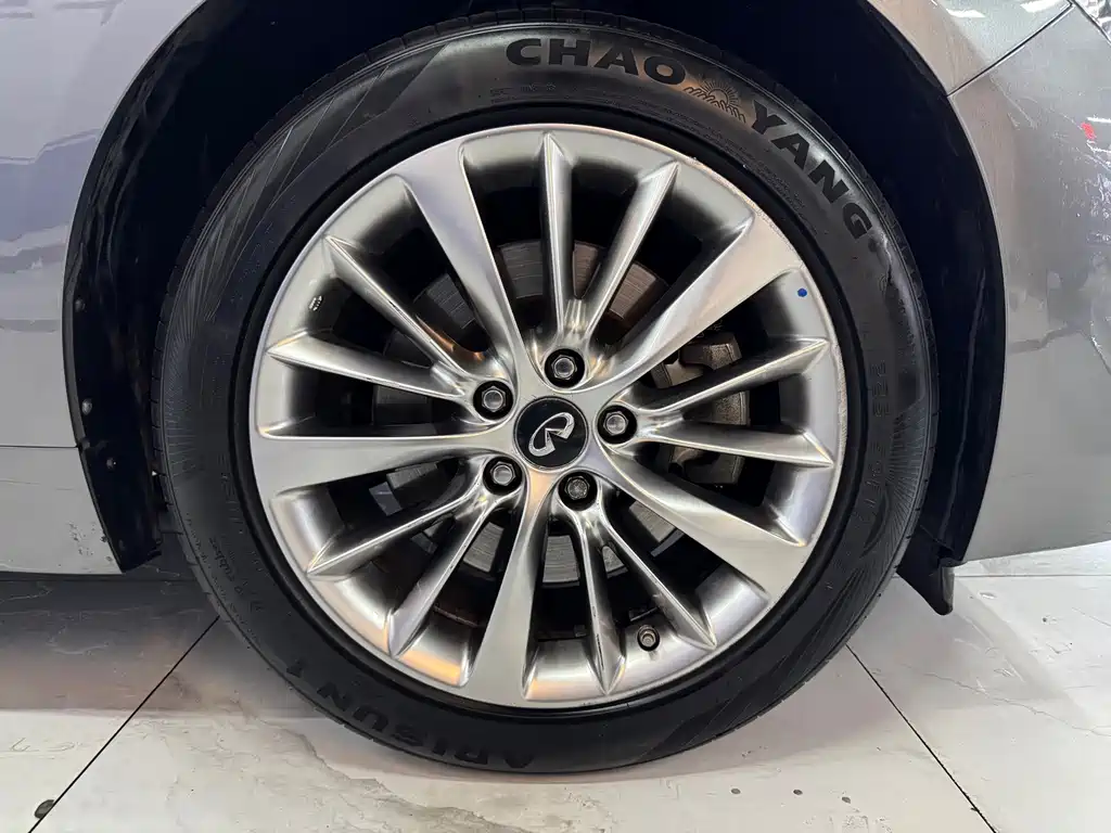 Infiniti Q50L — миниатюра 13