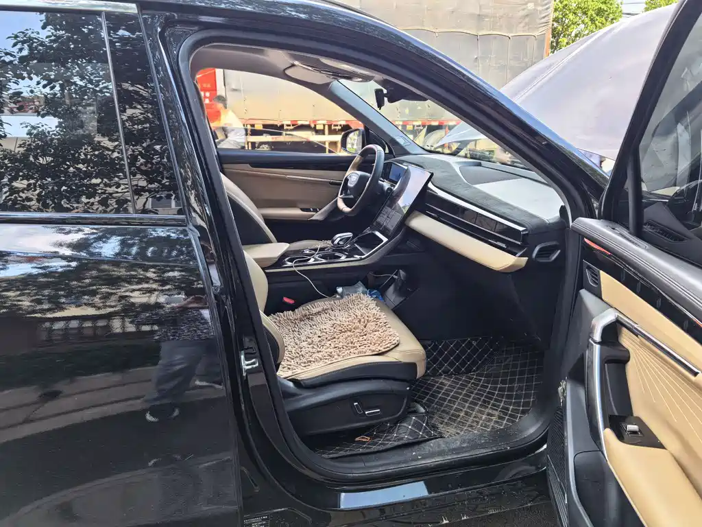 Geely Boyue L — миниатюра 10