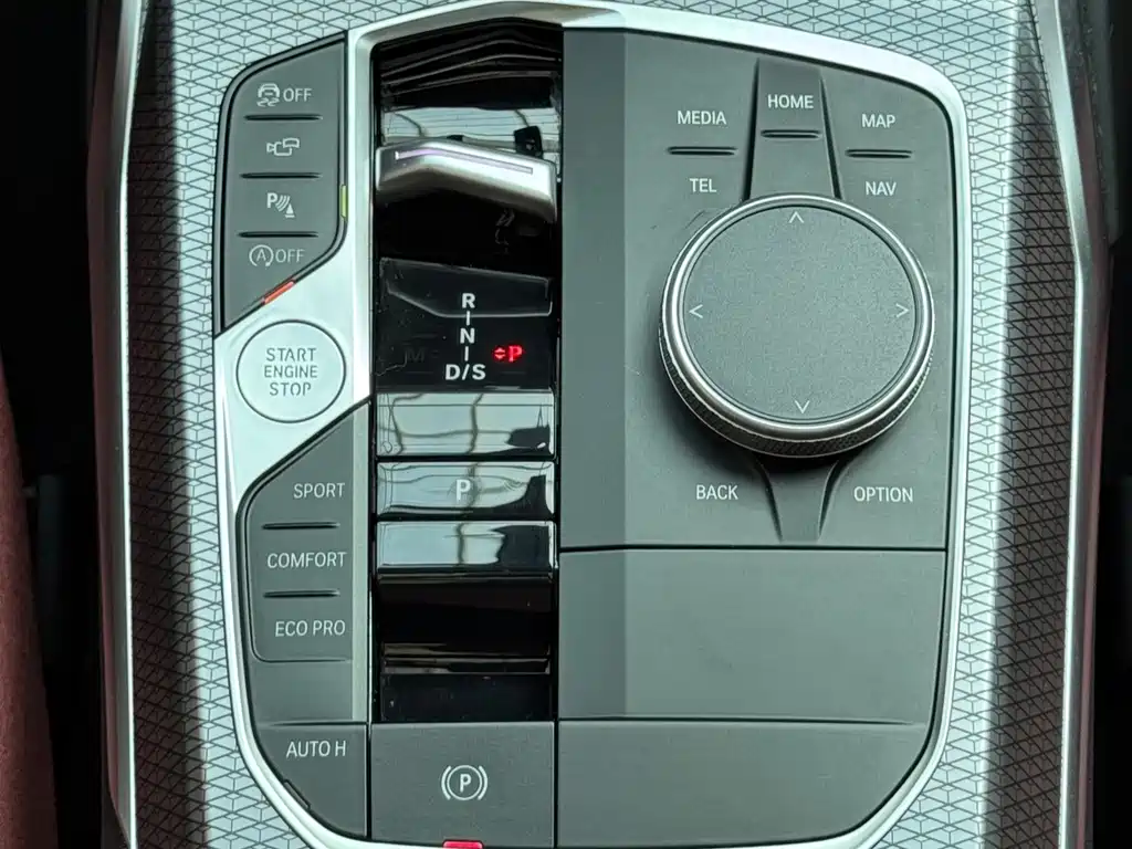 BMW 3 Series — миниатюра 17