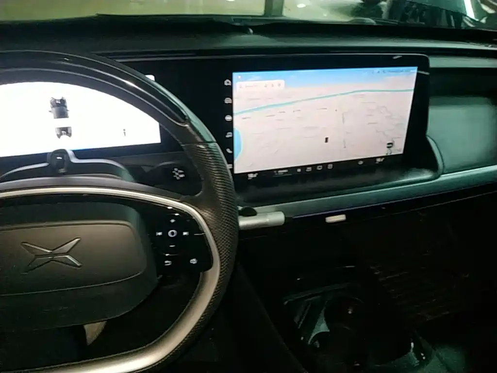 XPeng P7 — миниатюра 10