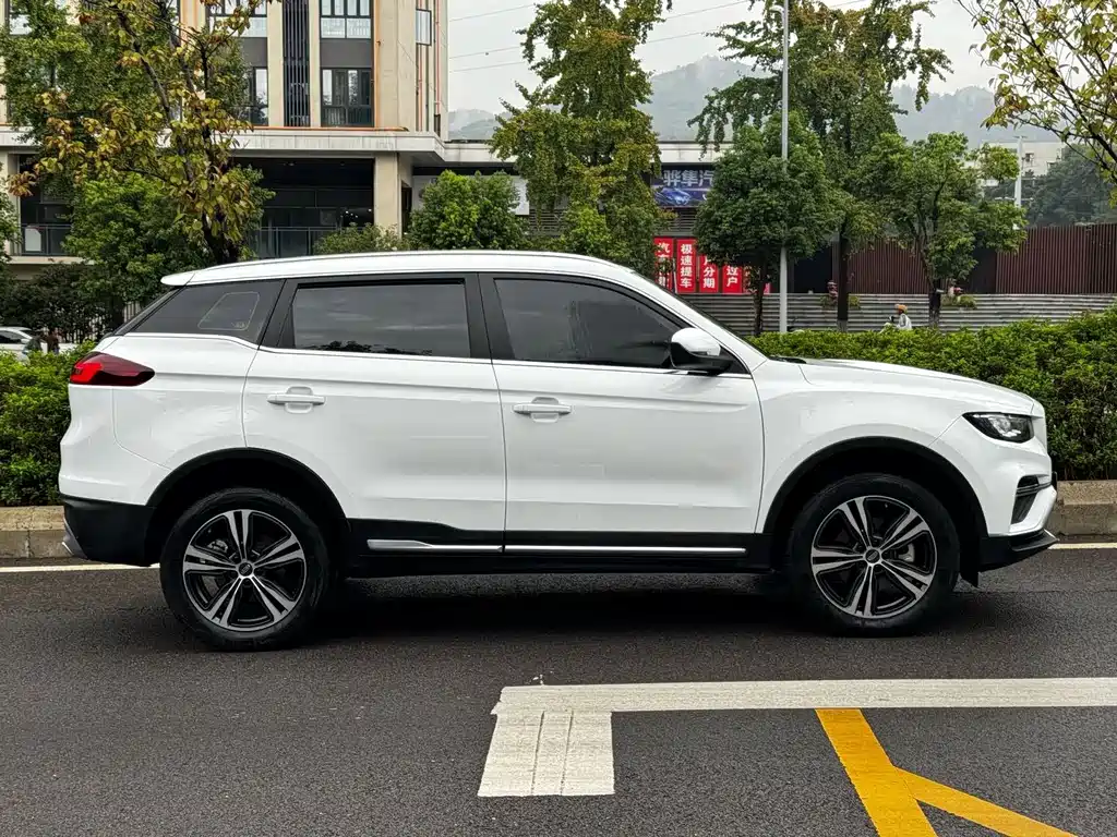 Geely Boyue — миниатюра 27