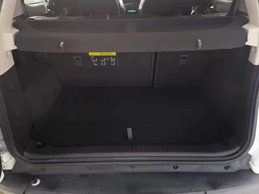 BYD Yuan EV — миниатюра 4