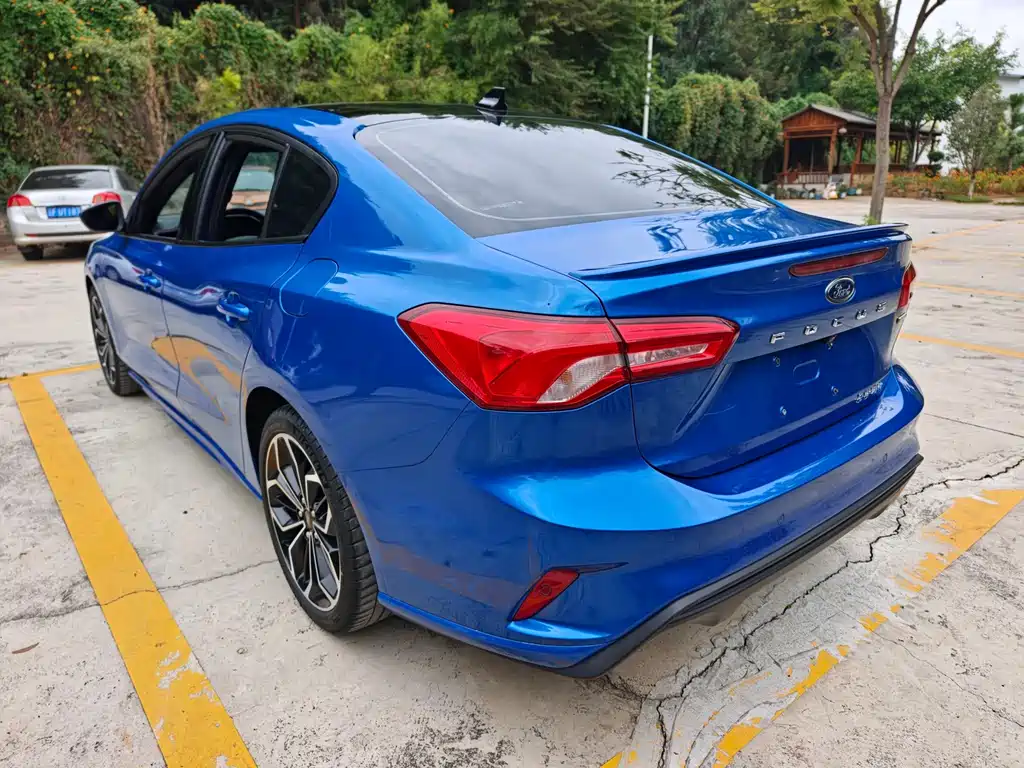 Ford Focus — миниатюра 7