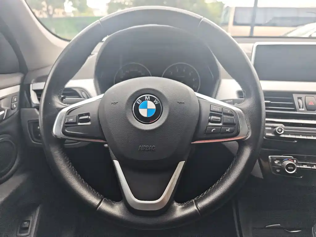 BMW X1 — миниатюра 15