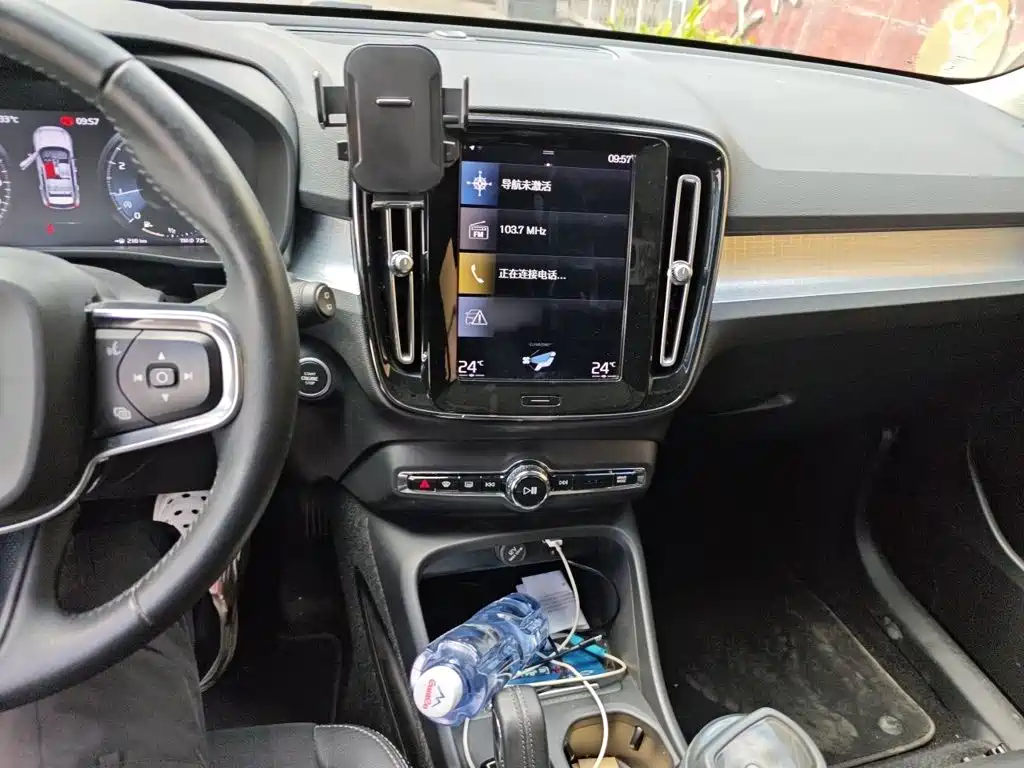 Volvo XC40 — миниатюра 6