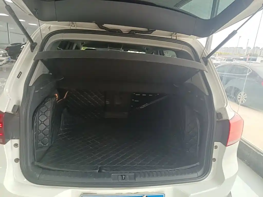 Volkswagen Tiguan — миниатюра 19