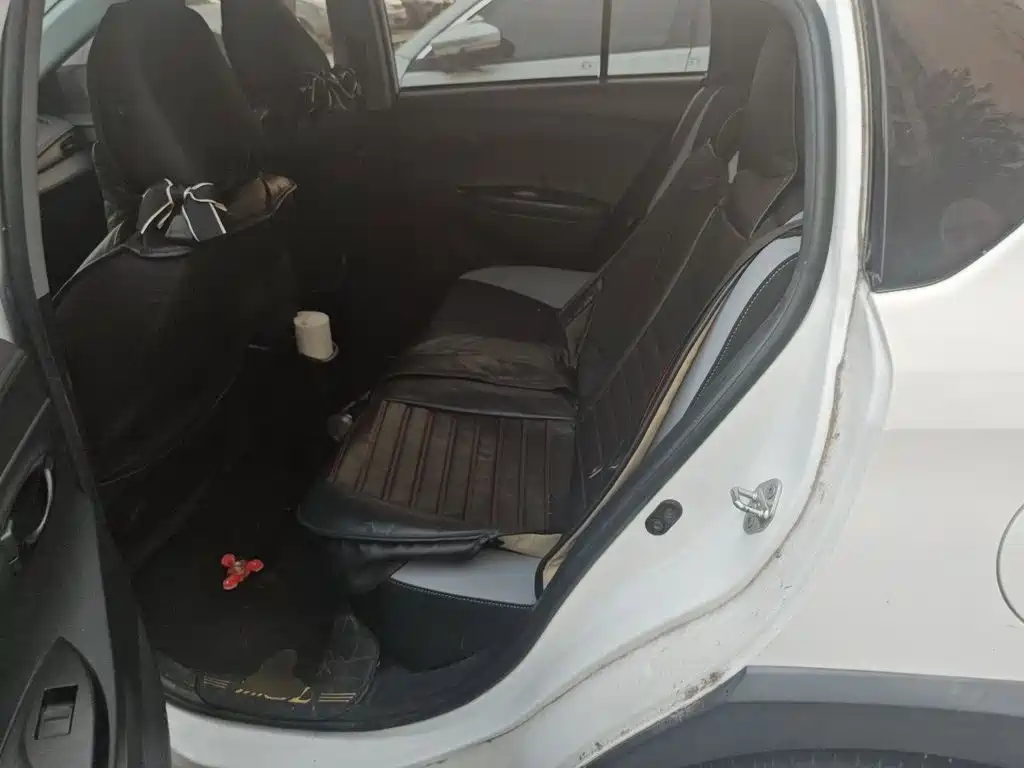 Toyota Yaris L — миниатюра 13