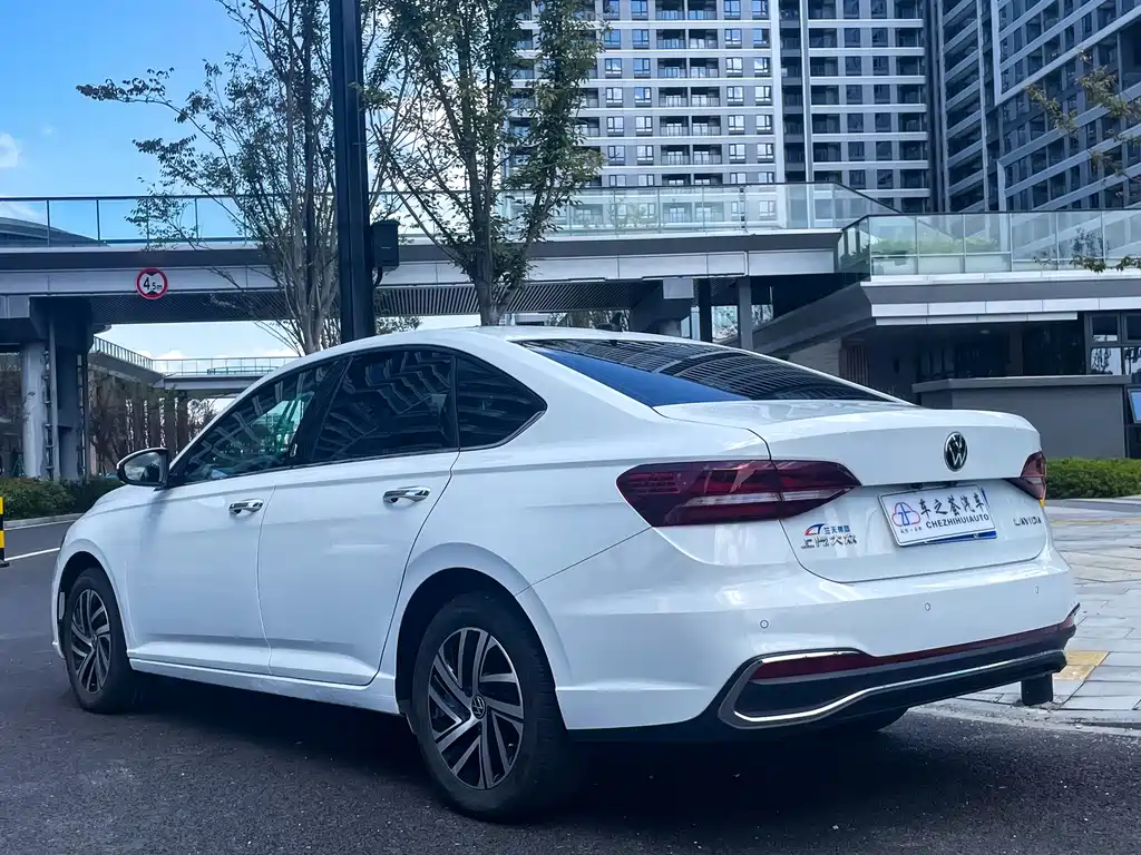 Volkswagen Lavida — миниатюра 4