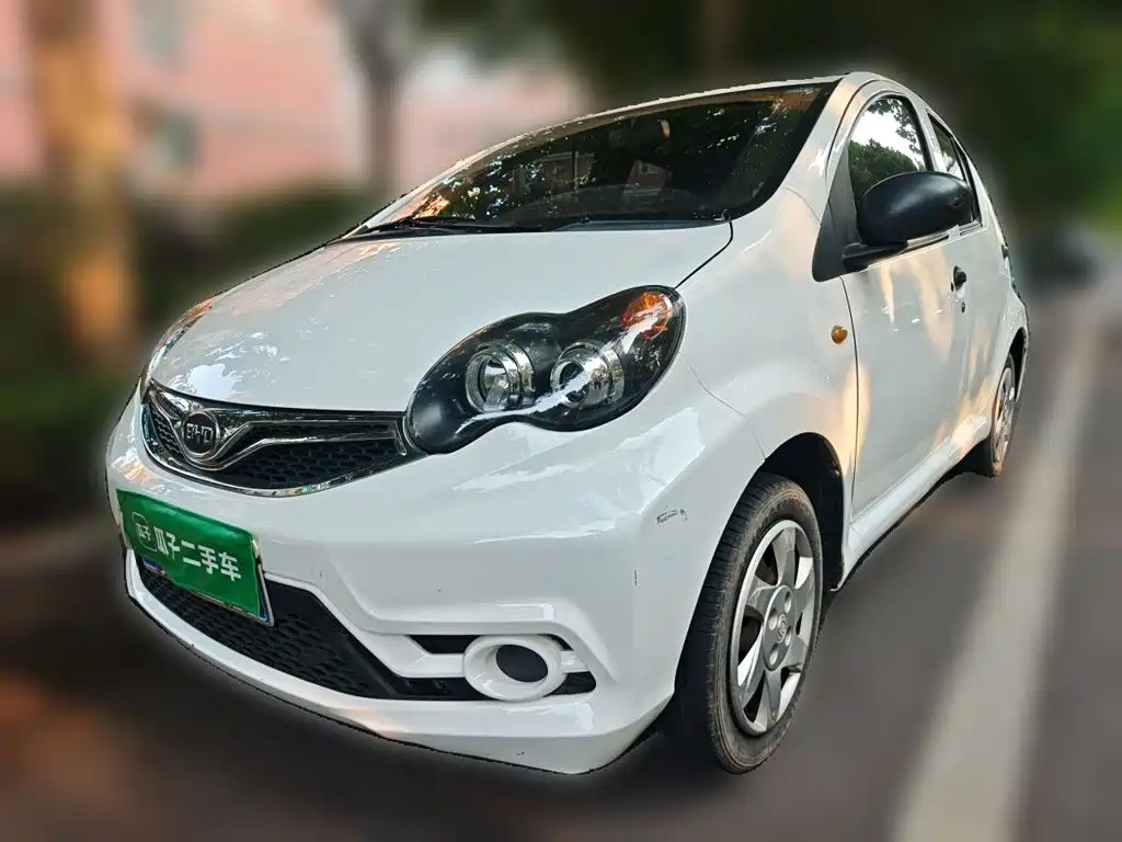 BYD F0